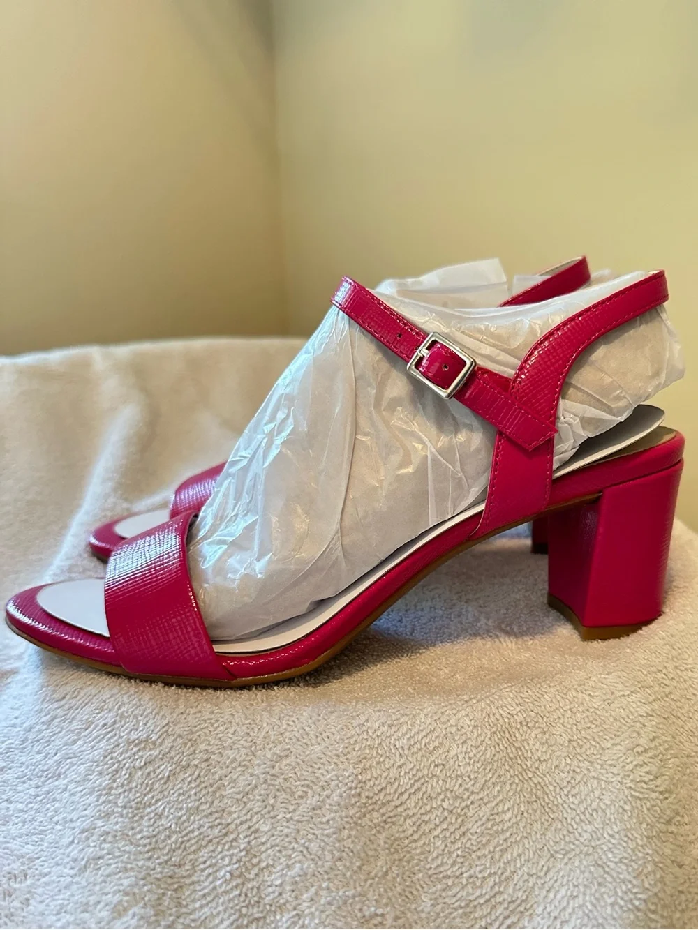 Naturalizer Bristol Pink Strappy Open Toe Block Heel Sandals dress shoes 9M